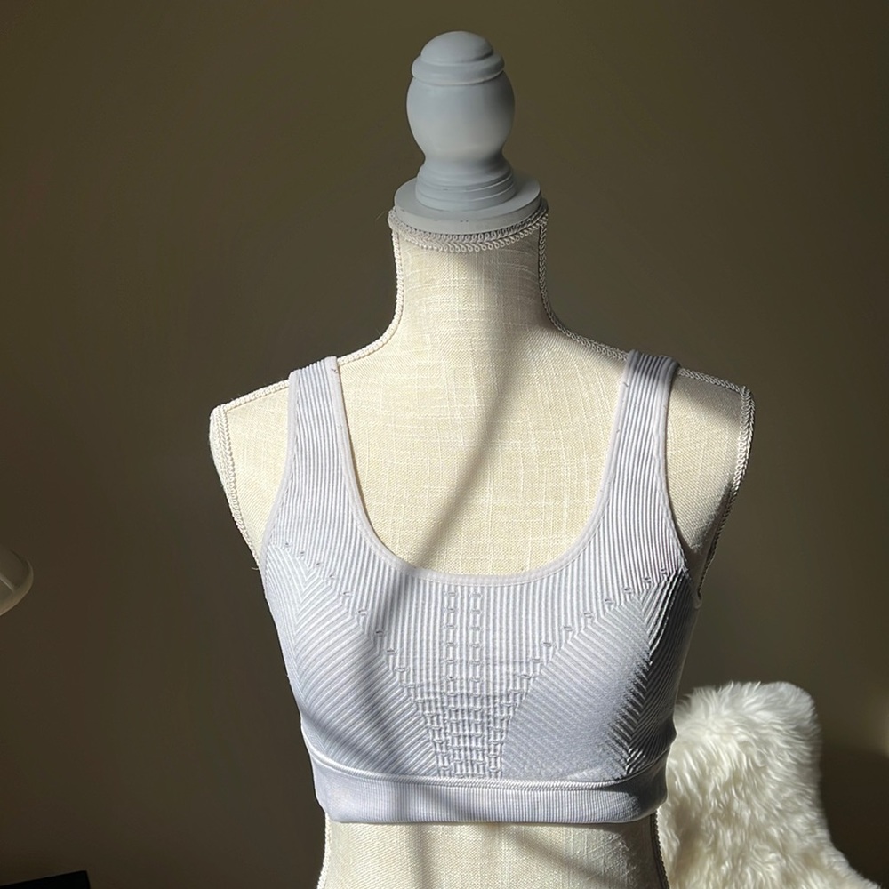 Fabletics, medium sports bra. Very comfortable.